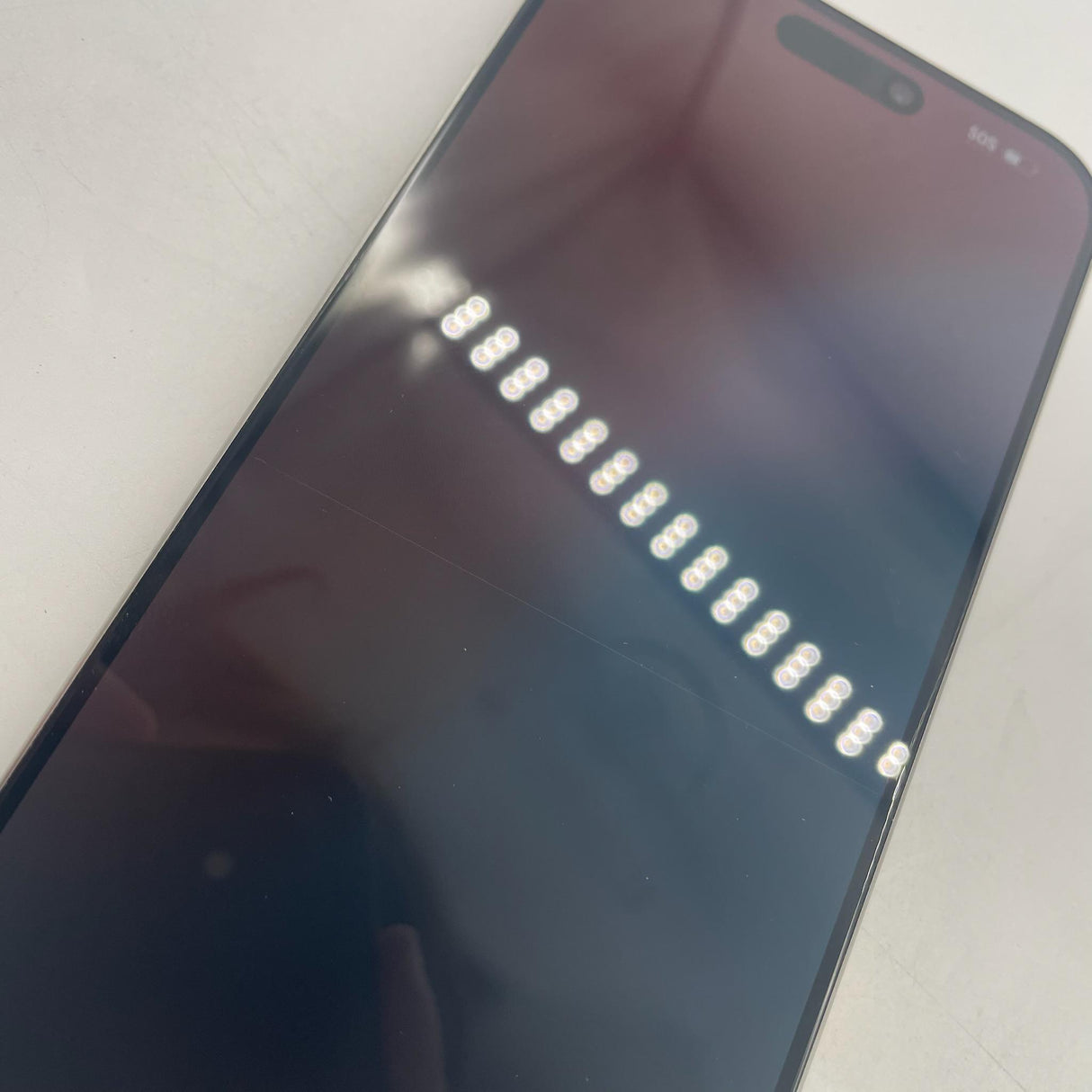 Apple iPhone 15 Pro Max Silver 512gb (Line on screen)