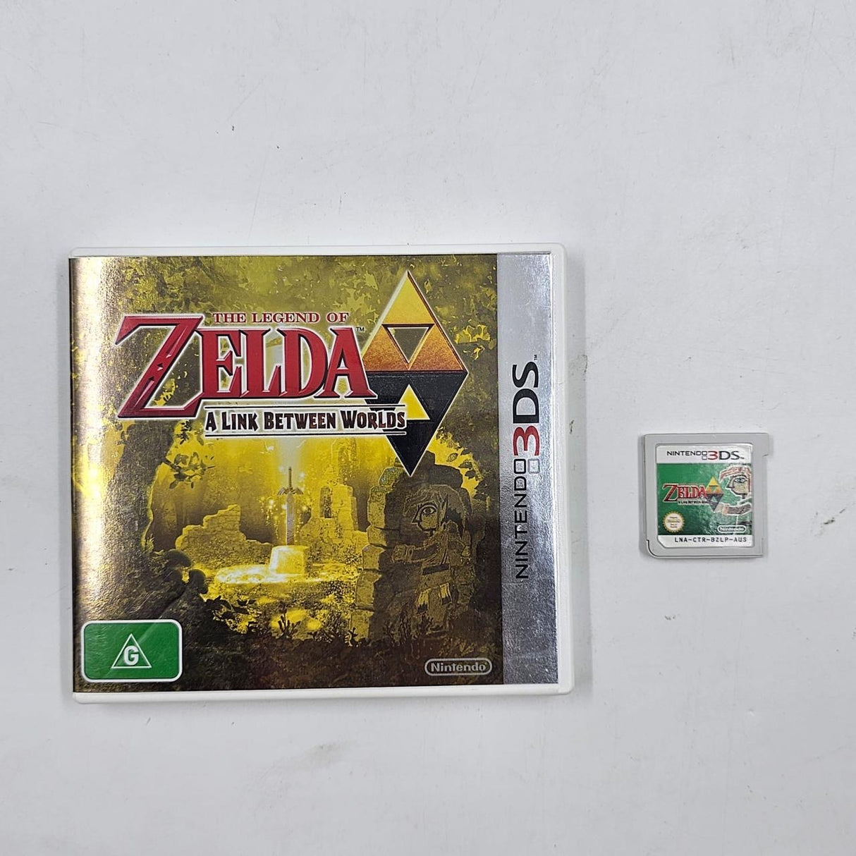 The Legend of Zelda A Link Between Worlds Nintendo 3DS Game PAL
