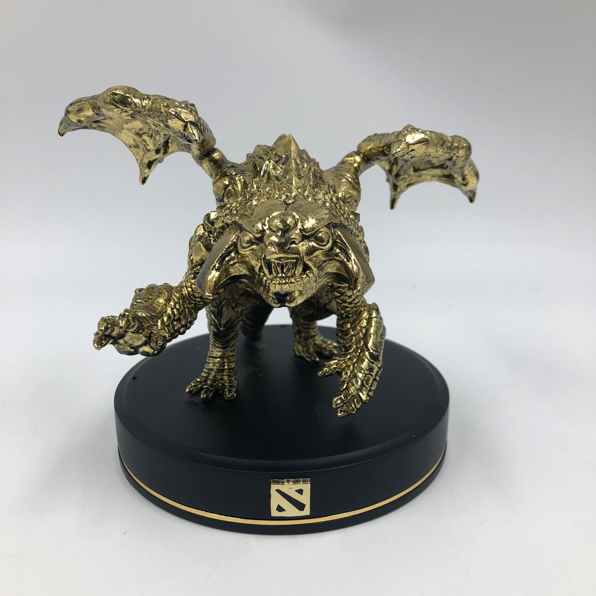 Dota 2 Golden Roshan Figure Ti10 Limited Edition