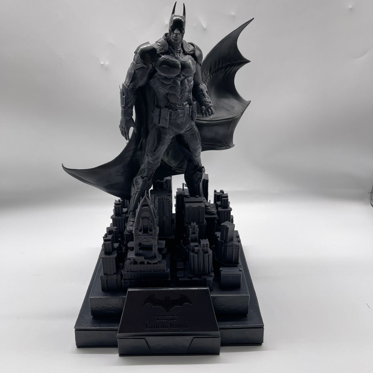 Batman Arkham Knight Collector's Gotham City Figure Light Up