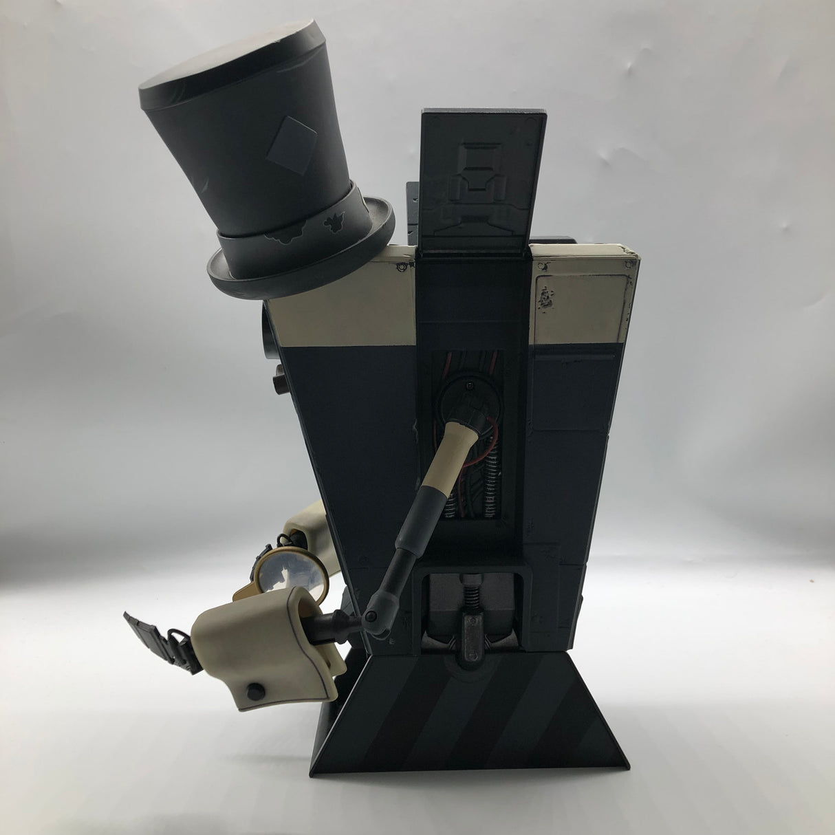 Borderlands Collectible Claptrap Gentleman Edition Figure