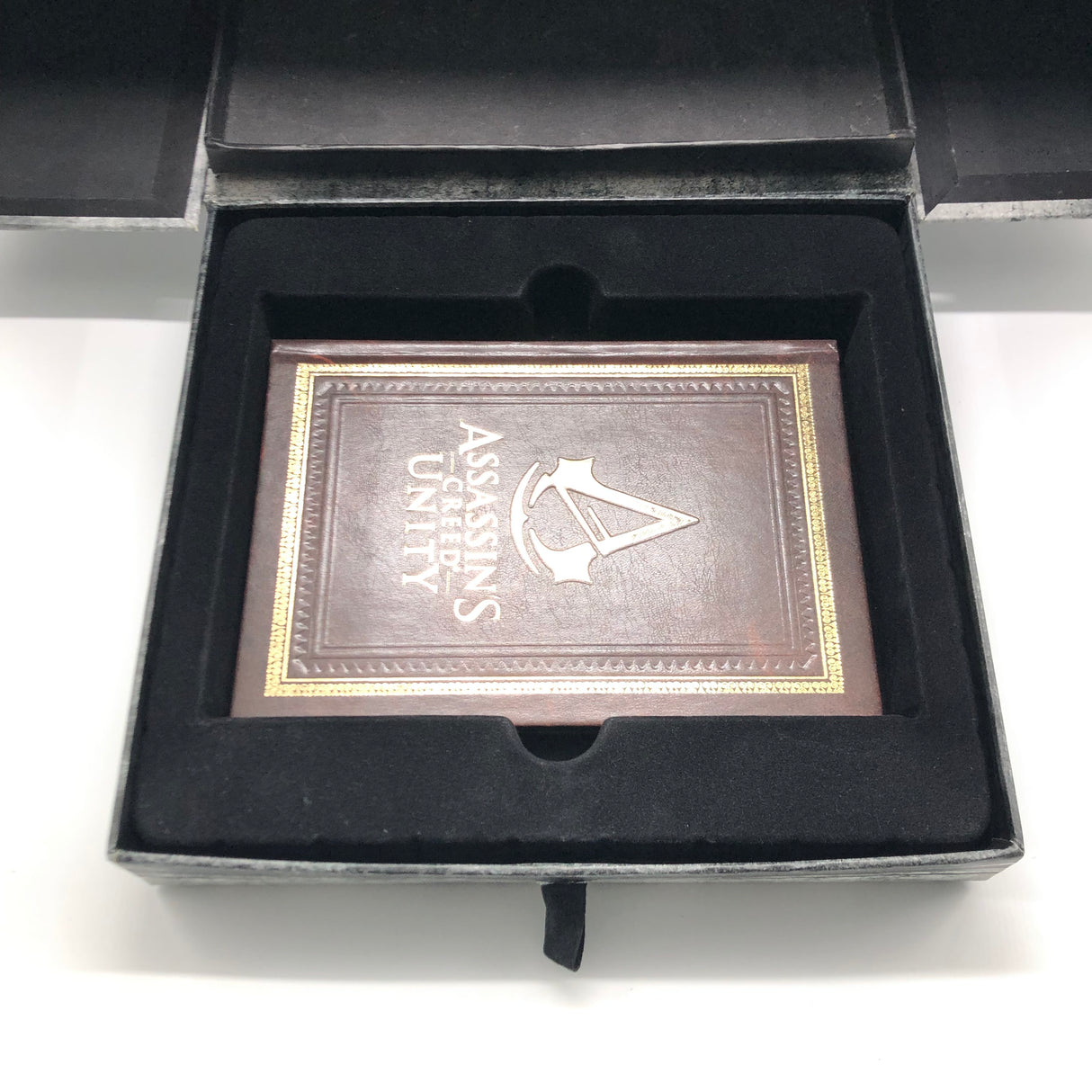 Assassins Creed Unity Notre Dame Edition Collector statue soundtrack artbook