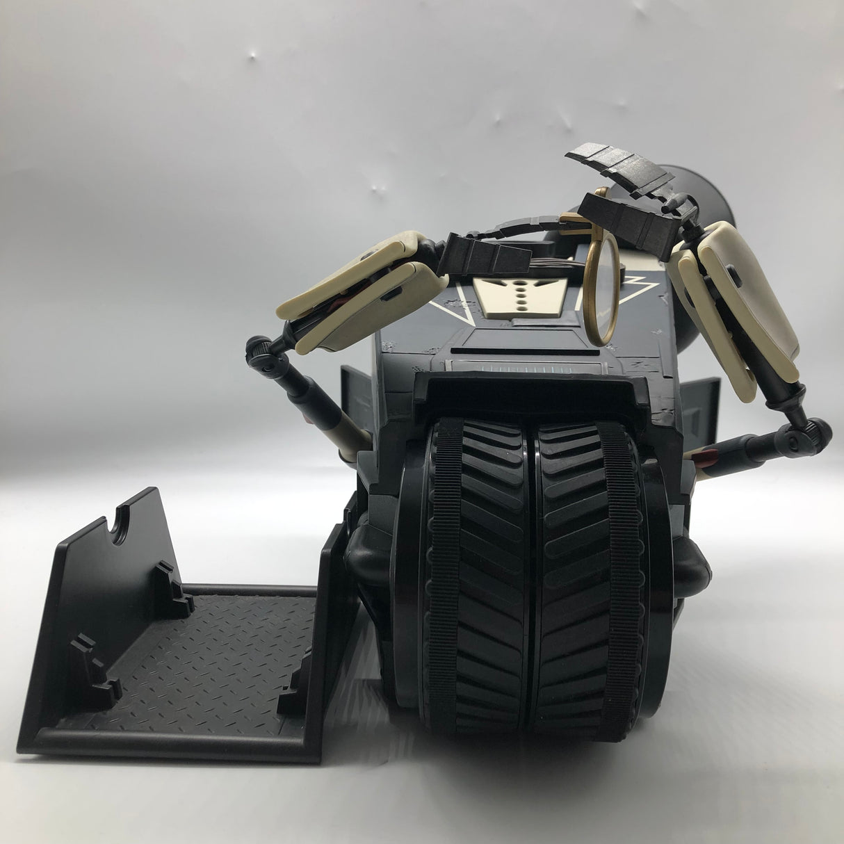 Borderlands Collectible Claptrap Gentleman Edition Figure