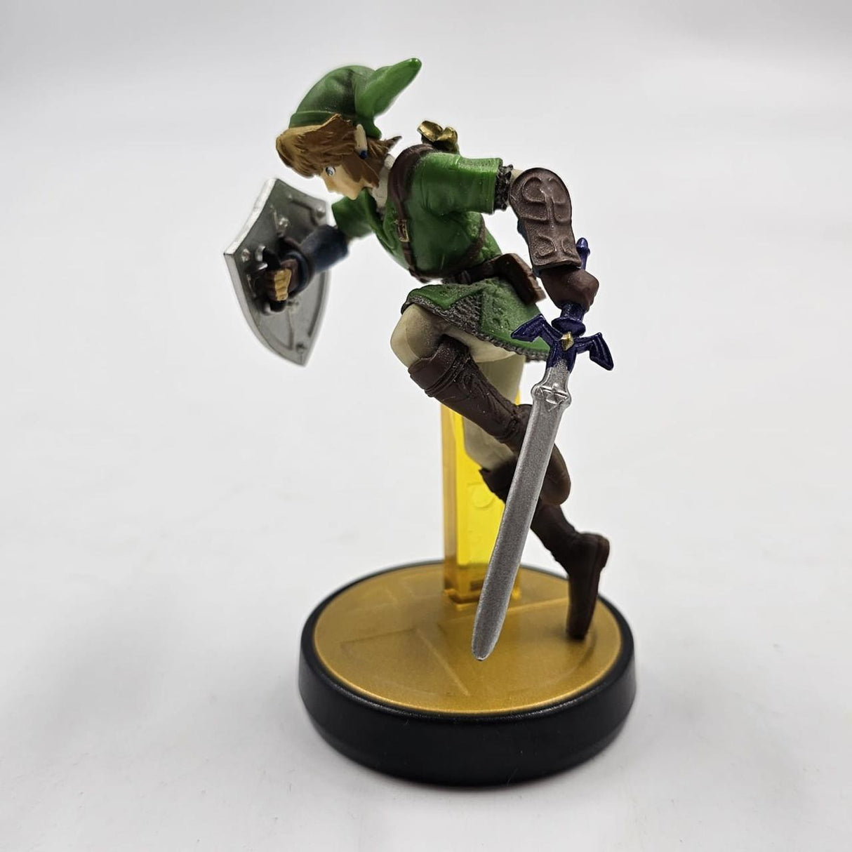 Nintendo The Legend Of Zelda Link 2014 Amiibo Super Smash Bros. Figure