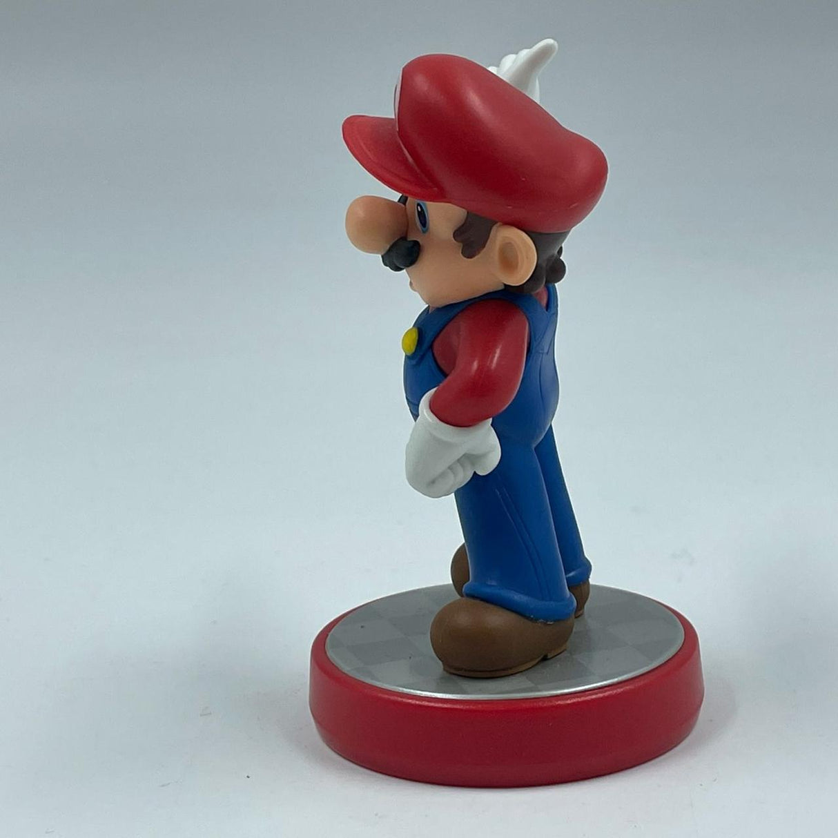 Nintendo Super Mario Bros Action Amiibo Figure
