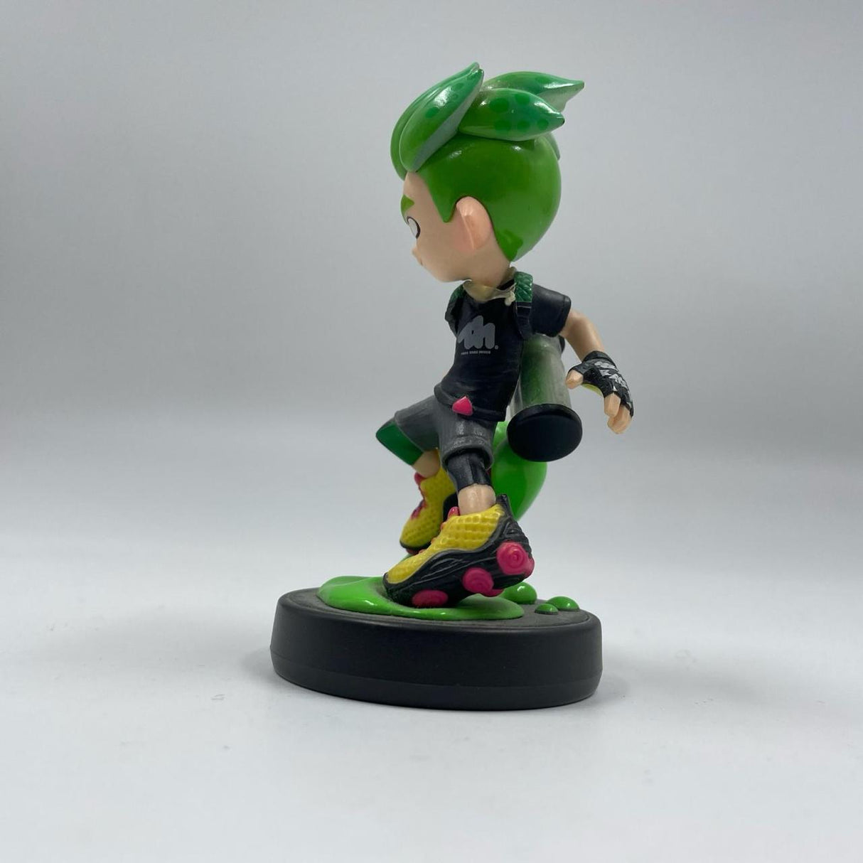 Neon Green Splatoon Inkling Boy Broken Arm Amiibo Figure