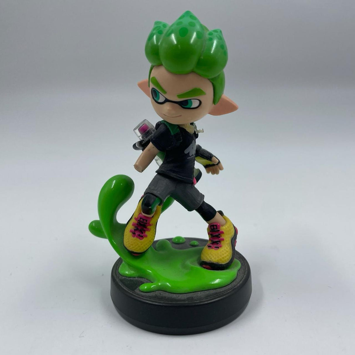 Neon Green Splatoon Inkling Boy Broken Arm Amiibo Figure