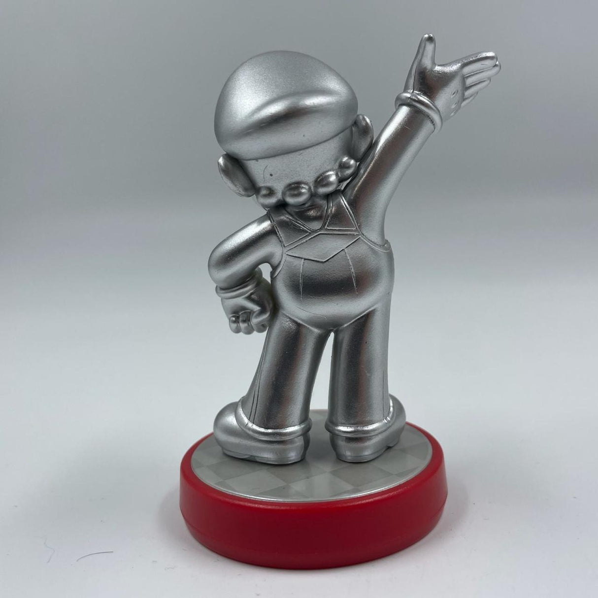 Nintendo Super Smash Bros. Silver Mario Amiibo Figure