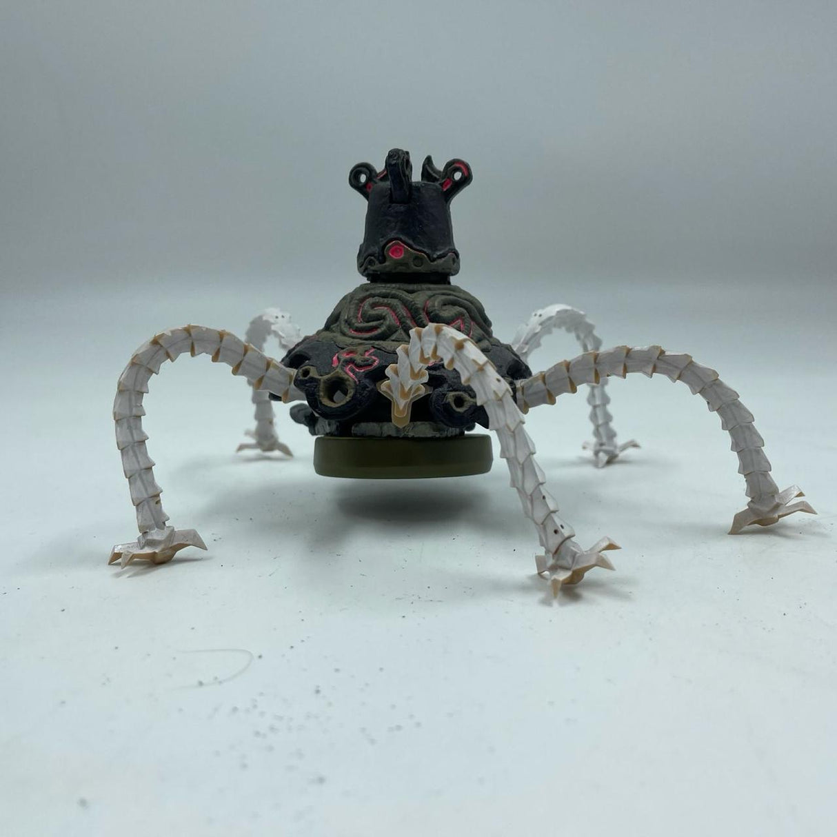 Nintendo Amiibo The Legend Of Zelda Guardian Figure