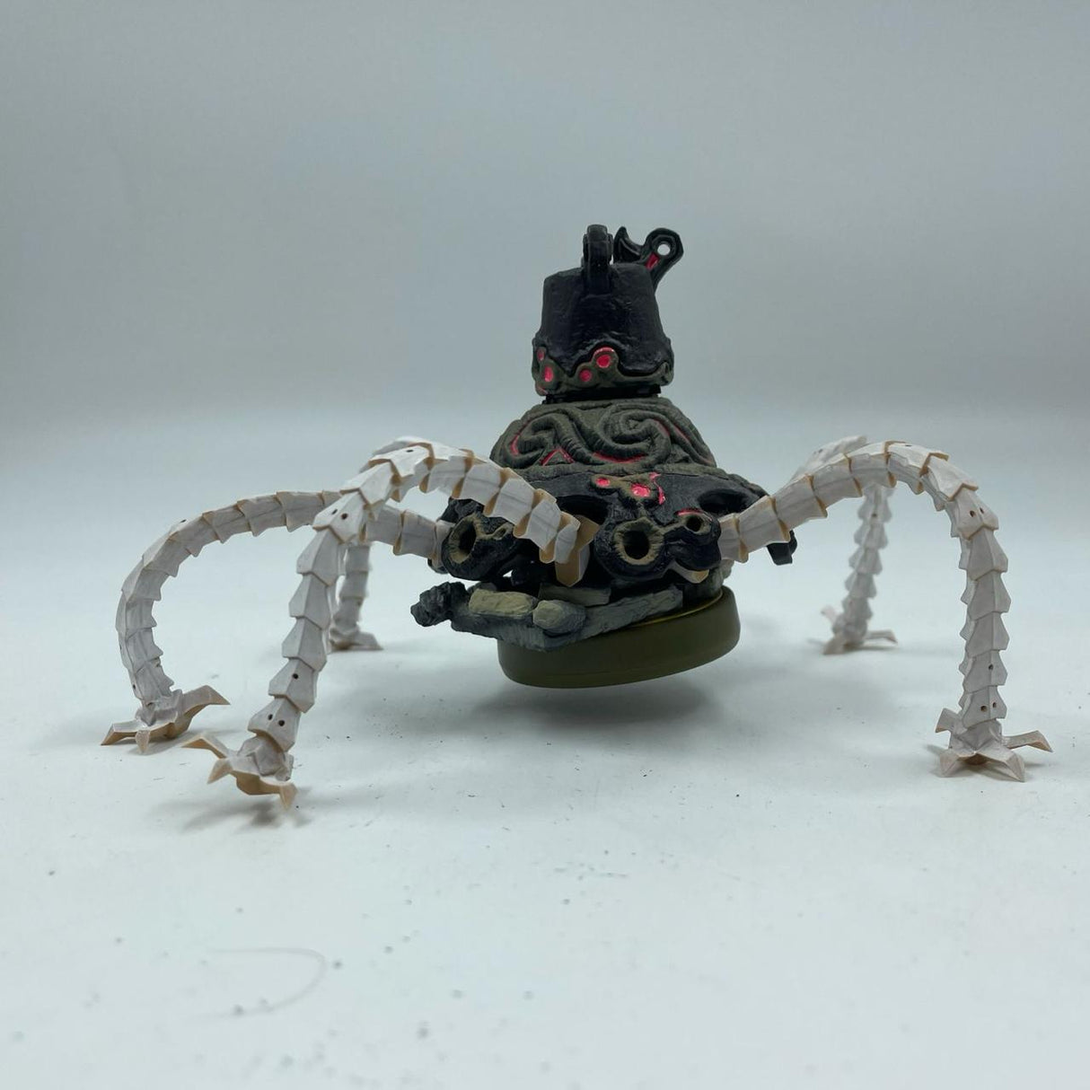 Nintendo Amiibo The Legend Of Zelda Guardian Figure