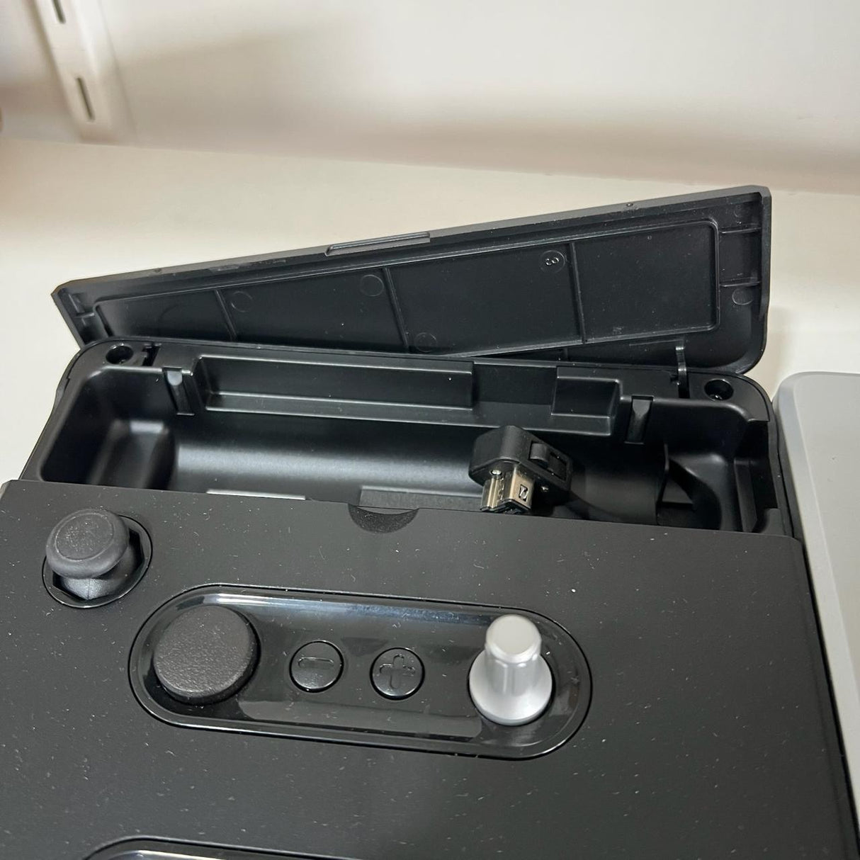 DJ Hero Nintendo Wii Turntable + Game Boxed