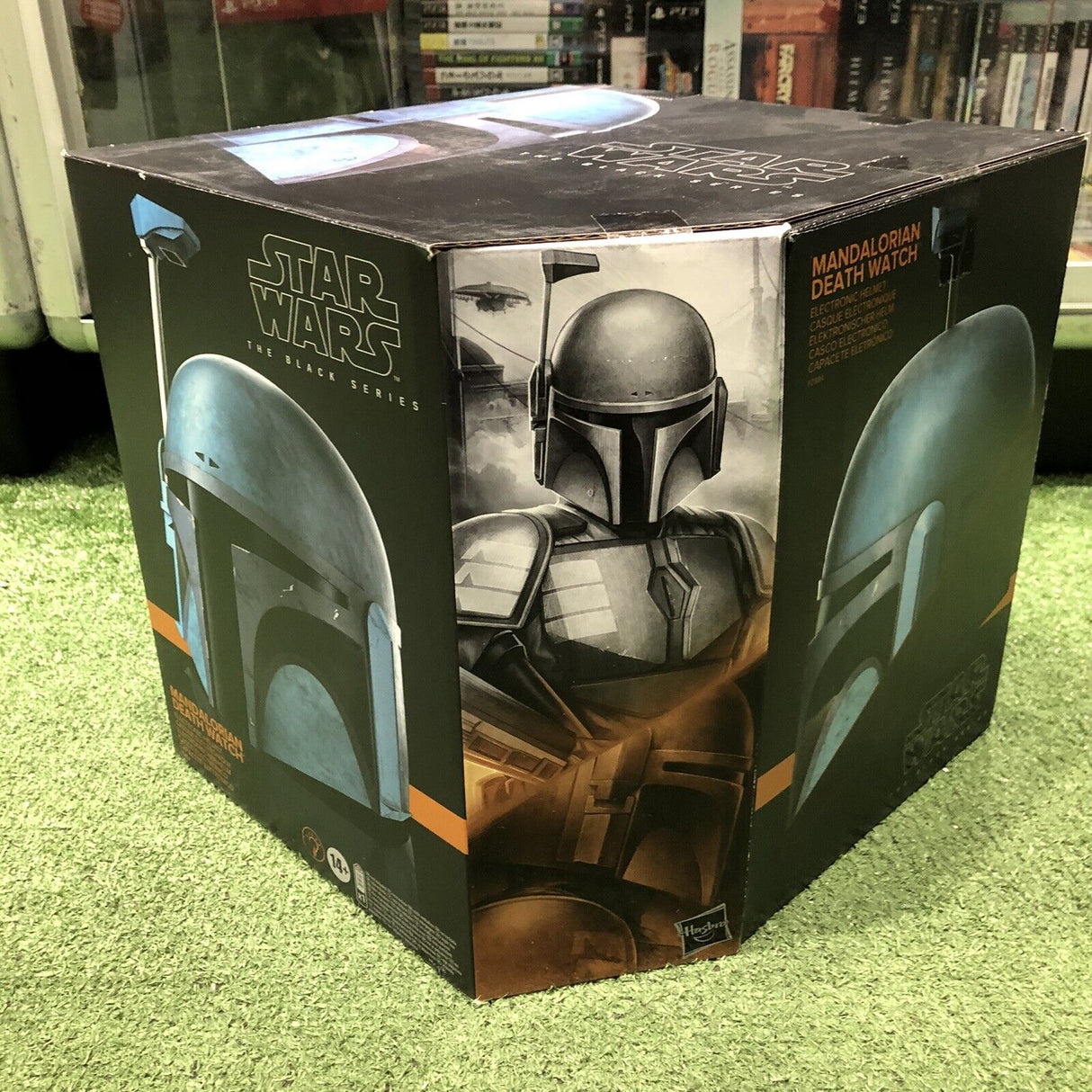 Hasbro Star Wars The Black Series Mandalorian Death Watch Helmet Boxed Brand New