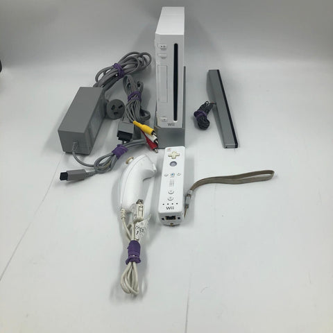 Nintendo Wii Console With Controller And Cords PAL 17m4