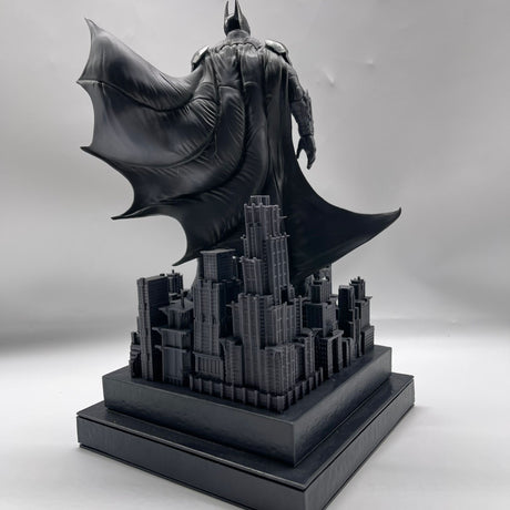 Batman Arkham Knight Collector's Gotham City Figure Light Up