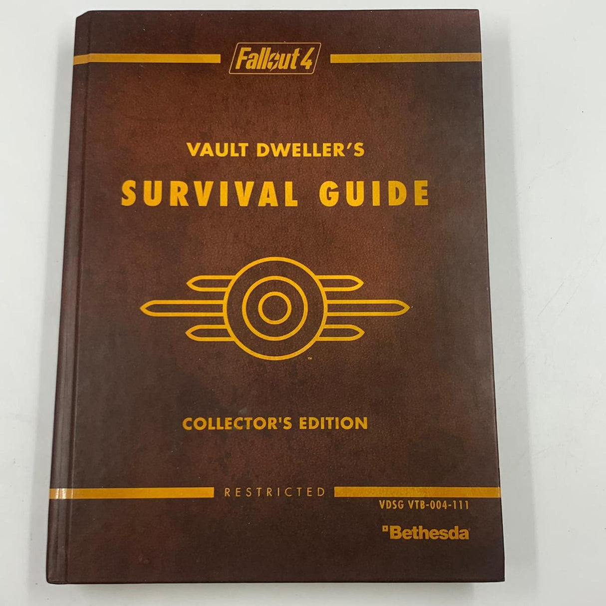 Fallout 4 Vault Dweller's Survival Guide Collector's Edition Guide Book