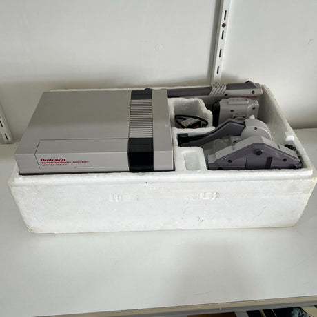 Nintendo Entertainment System NES Deluxe Set Rob Robot Console Boxed PAL-Trippy Trades