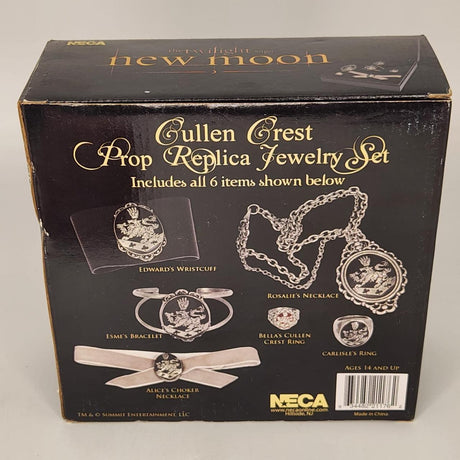 NECA The Twilight Saga New Moon Cullen Crest Prop Replica Jewelery Set