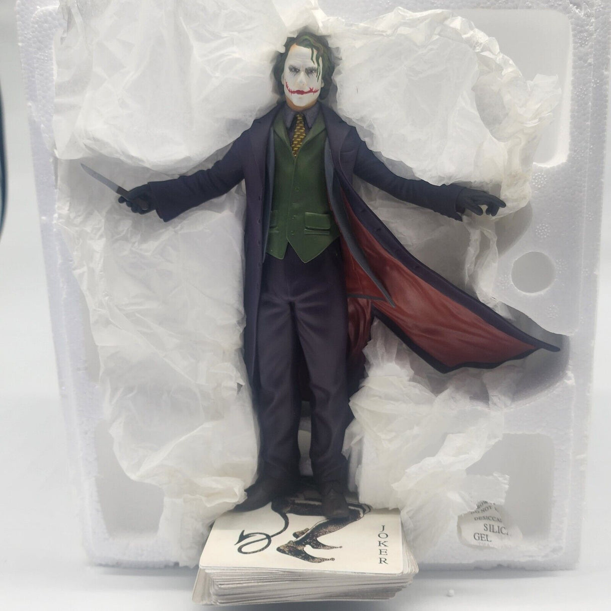 DC Direct The Dark Knight The Joker Heath Ledger Statue - Trippy Trades 